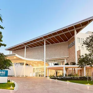 Fairfield & By Marriott Cancun Airport México